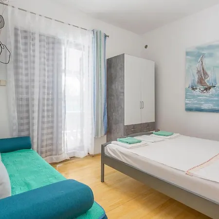 1 Bedroom In * Gabonjin